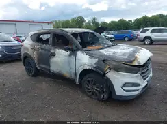 KM8J3CA43JU771458 2018 HYUNDAI TUCSON