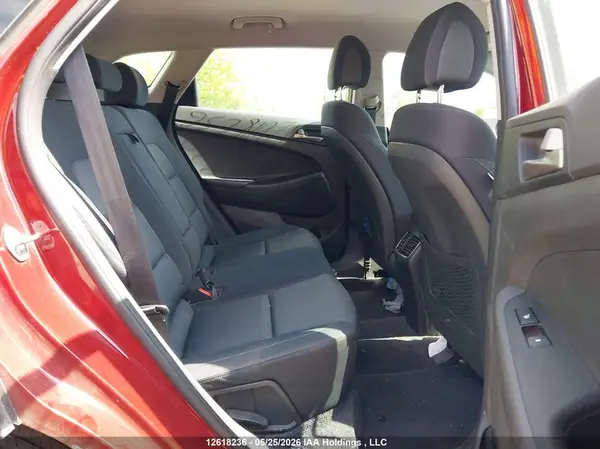 KM8J3CA43JU771654 2018 HYUNDAI TUCSON - Image 8