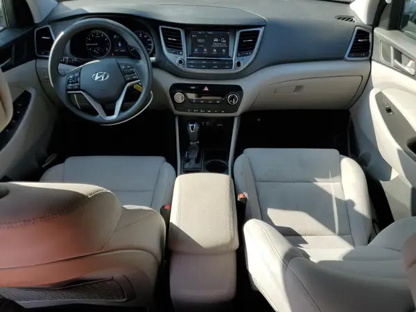 KM8J3CA43JU775008 2018 HYUNDAI TUCSON - Image 8