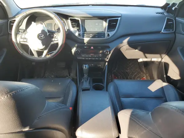 KM8J3CA43JU788051 2018 HYUNDAI TUCSON - Image 8