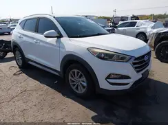 KM8J3CA43JU793864 2018 HYUNDAI TUCSON