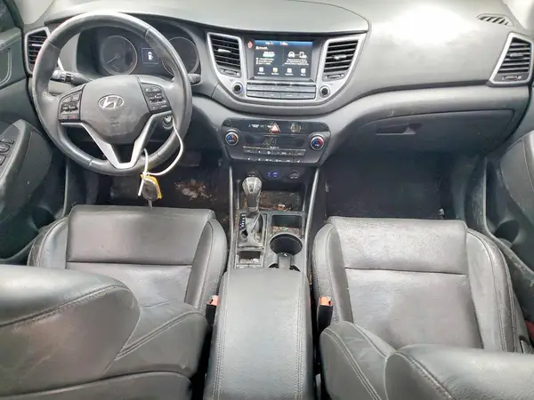 KM8J3CA43JU796991 2018 HYUNDAI TUCSON - Image 8