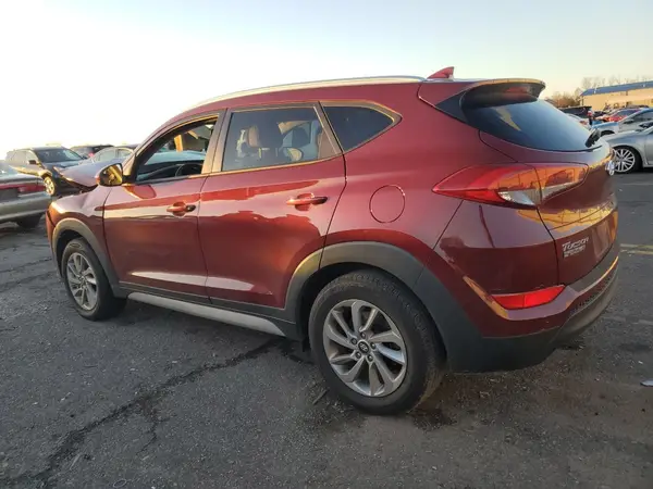 KM8J3CA43JU816401 2018 HYUNDAI TUCSON - Image 2