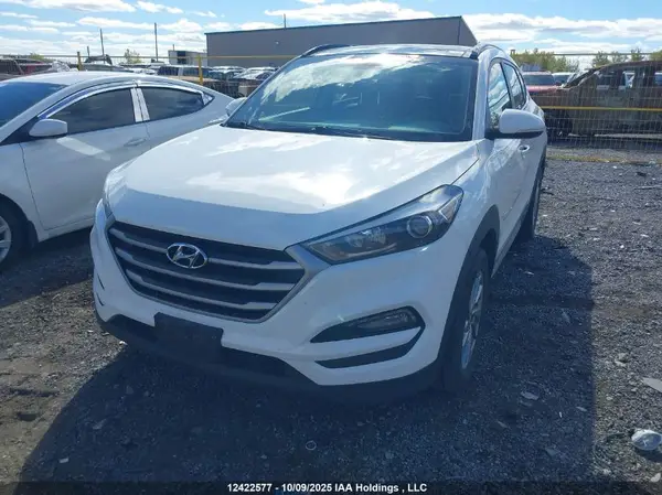 KM8J3CA43JU835479 2018 HYUNDAI TUCSON - Image 2