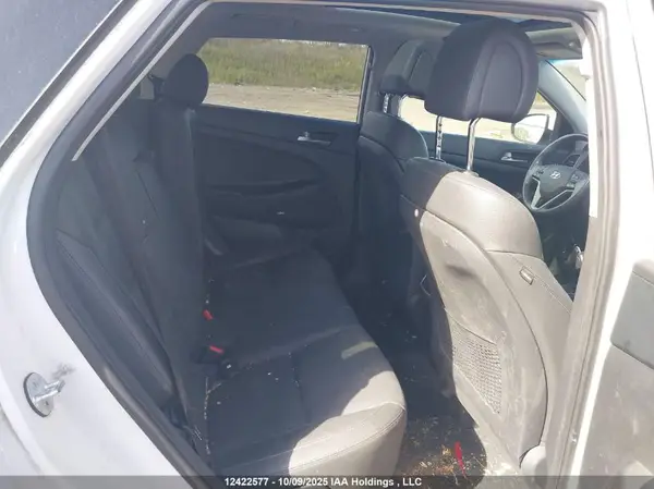 KM8J3CA43JU835479 2018 HYUNDAI TUCSON - Image 8