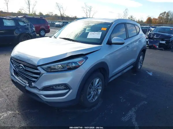 KM8J3CA43JU836521 2018 HYUNDAI TUCSON - Image 2
