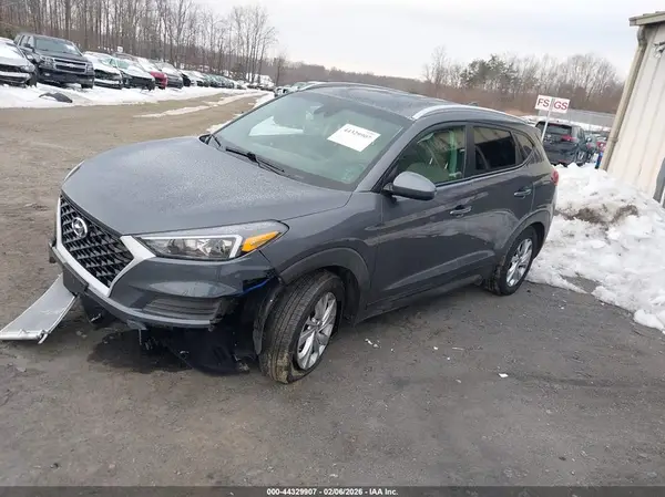 KM8J3CA43KU033614 2019 HYUNDAI TUCSON - Image 2