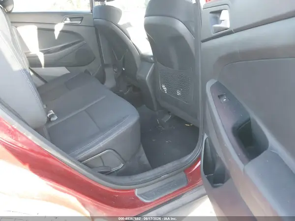 KM8J3CA43KU888054 2019 HYUNDAI TUCSON - Image 8