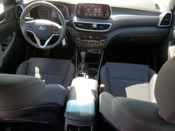 KM8J3CA43KU997548 2019 HYUNDAI TUCSON - Image 8