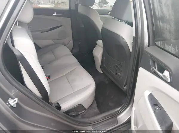 KM8J3CA43LU090428 2020 HYUNDAI TUCSON - Image 8
