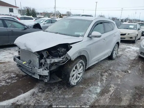 KM8J3CA43LU090462 2020 HYUNDAI TUCSON - Image 2