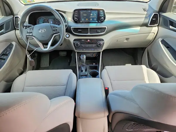 KM8J3CA43LU123606 2020 HYUNDAI TUCSON - Image 8