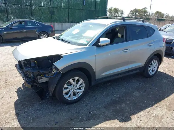 KM8J3CA43LU136582 2020 HYUNDAI TUCSON - Image 2