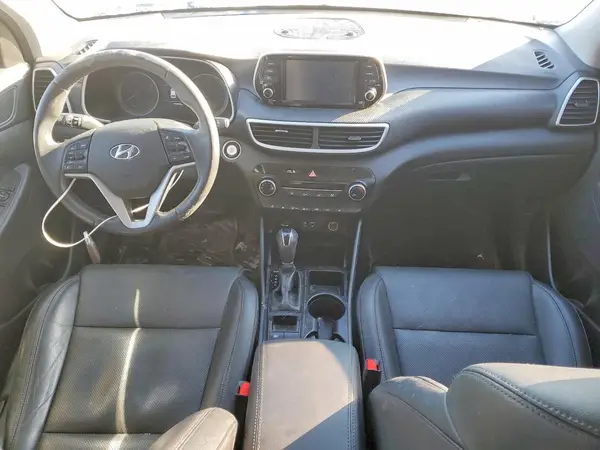 KM8J3CA43MU304500 2021 HYUNDAI TUCSON - Image 8