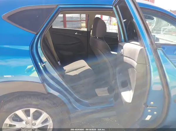 KM8J3CA43MU311530 2021 HYUNDAI TUCSON - Image 8
