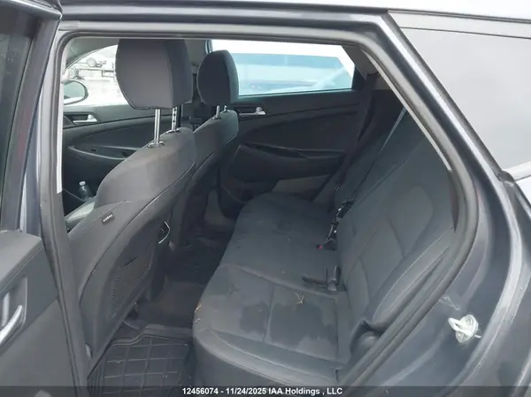 KM8J3CA43MU344575 2021 HYUNDAI TUCSON - Image 8