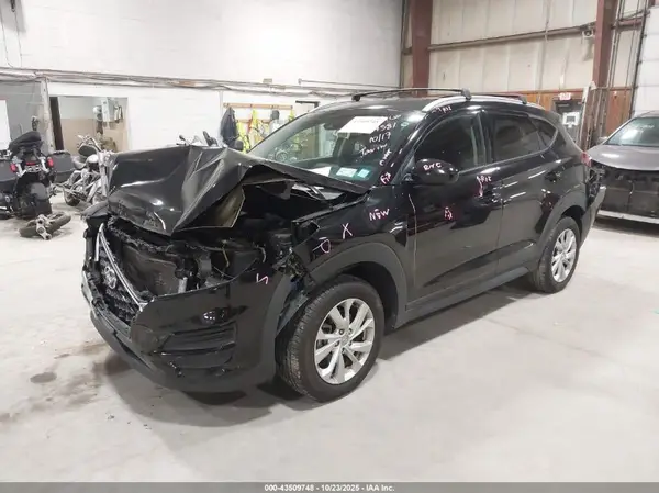 KM8J3CA43MU368049 2021 HYUNDAI TUCSON - Image 2