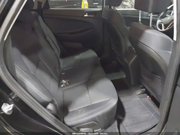 KM8J3CA43MU368049 2021 HYUNDAI TUCSON - Image 8