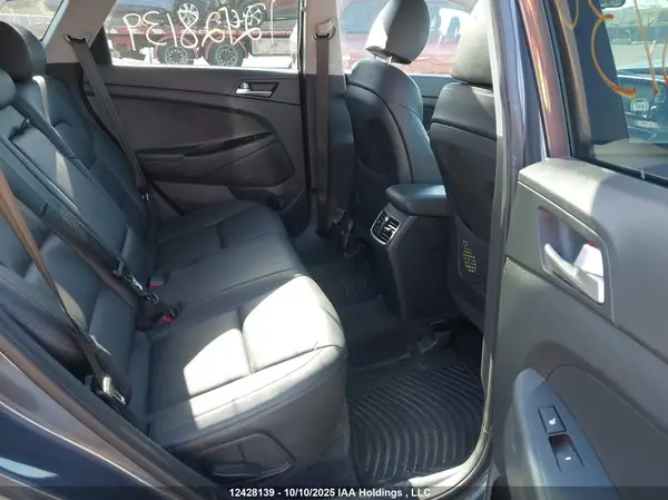 KM8J3CA43MU399558 2021 HYUNDAI TUCSON - Image 8