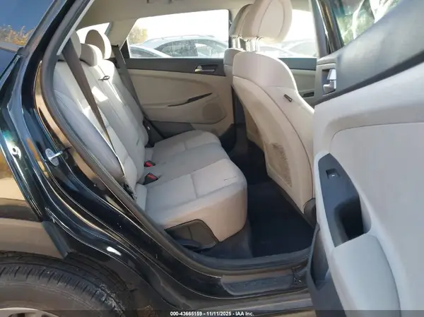 KM8J3CA44GU056021 2016 HYUNDAI TUCSON - Image 8