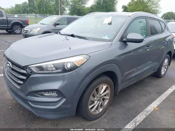 KM8J3CA44GU057041 2016 HYUNDAI TUCSON - Image 2
