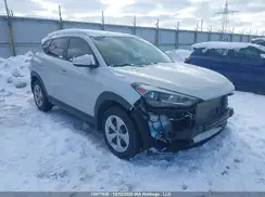 KM8J3CA44GU100941 2016 HYUNDAI TUCSON