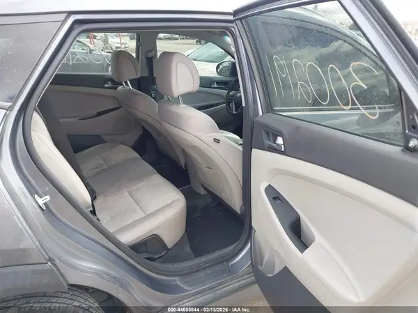 KM8J3CA44GU120297 2016 HYUNDAI TUCSON - Image 8