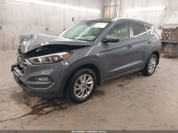 KM8J3CA44GU127251 2016 HYUNDAI TUCSON - Image 2