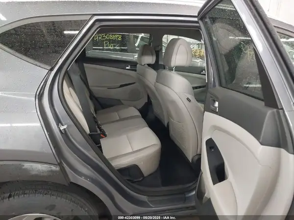 KM8J3CA44GU127251 2016 HYUNDAI TUCSON - Image 8