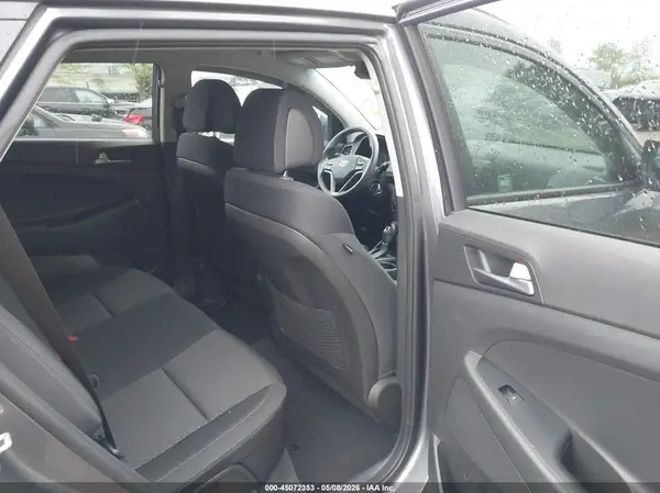 KM8J3CA44GU160394 2016 HYUNDAI TUCSON - Image 8