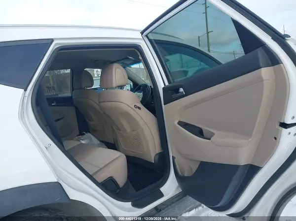 KM8J3CA44GU169631 2016 HYUNDAI TUCSON - Image 8