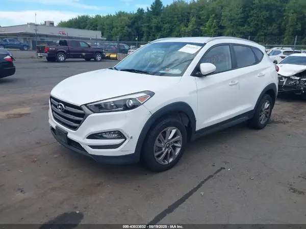 KM8J3CA44GU195081 2016 HYUNDAI TUCSON - Image 2