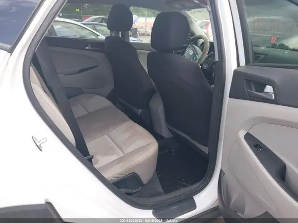 KM8J3CA44GU195081 2016 HYUNDAI TUCSON - Image 8