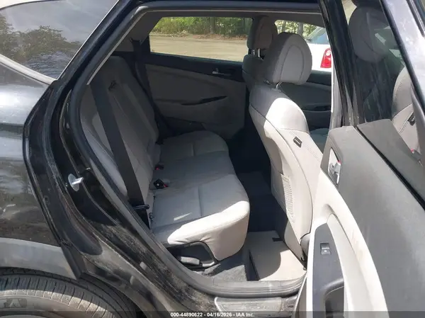 KM8J3CA44GU221159 2016 HYUNDAI TUCSON - Image 8