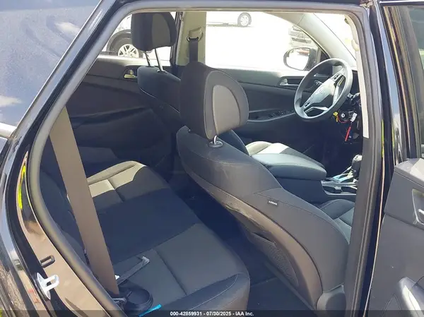 KM8J3CA44GU243467 2016 HYUNDAI TUCSON - Image 8