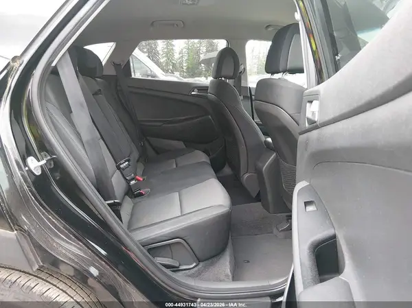 KM8J3CA44GU257045 2016 HYUNDAI TUCSON - Image 8