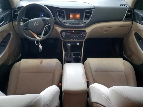 KM8J3CA44HU251439 2017 HYUNDAI TUCSON - Image 8