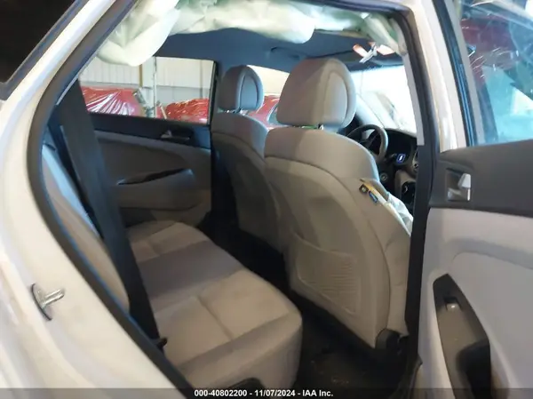 KM8J3CA44HU264093 2017 HYUNDAI TUCSON - Image 8