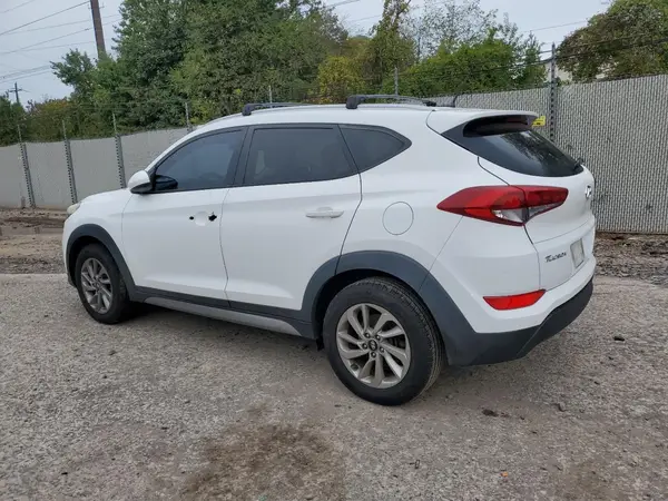KM8J3CA44HU266717 2017 HYUNDAI TUCSON - Image 2