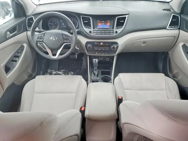 KM8J3CA44HU303376 2017 HYUNDAI TUCSON - Image 8