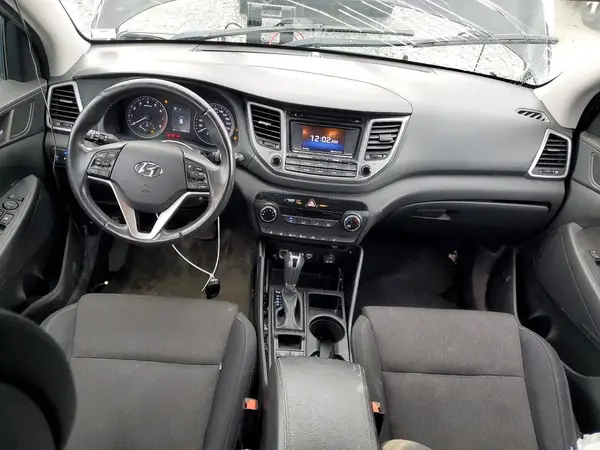 KM8J3CA44HU354697 2017 HYUNDAI TUCSON - Image 8