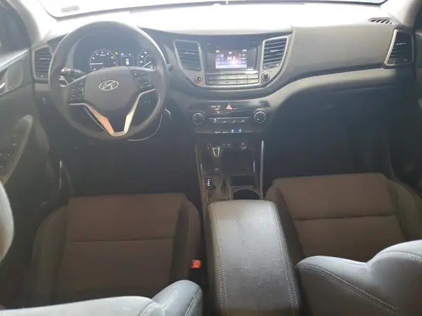 KM8J3CA44HU385142 2017 HYUNDAI TUCSON - Image 8
