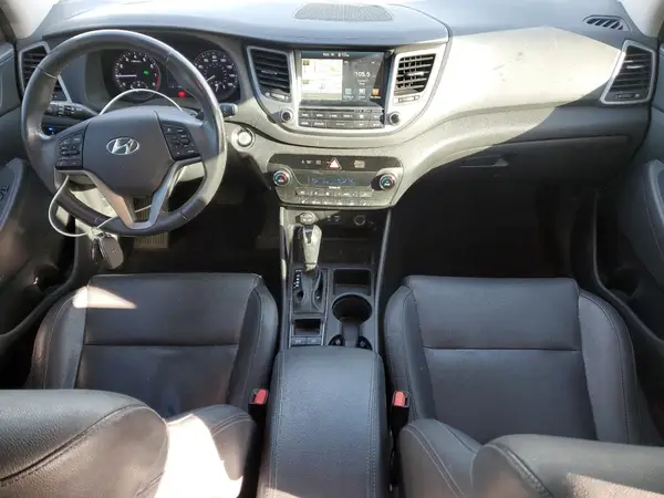 KM8J3CA44HU386453 2017 HYUNDAI TUCSON - Image 8