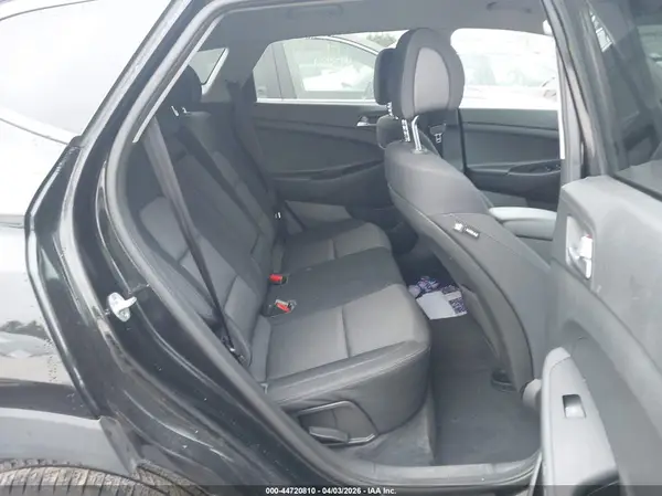 KM8J3CA44HU397422 2017 HYUNDAI TUCSON - Image 8