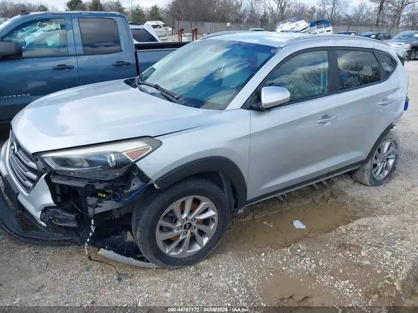 KM8J3CA44HU398487 2017 HYUNDAI TUCSON - Image 2