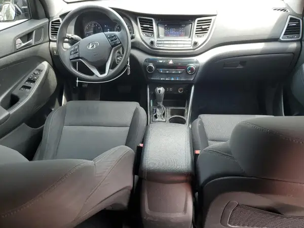 KM8J3CA44HU404269 2017 HYUNDAI TUCSON - Image 8