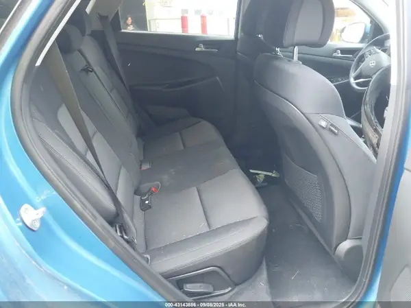 KM8J3CA44HU410315 2017 HYUNDAI TUCSON - Image 8