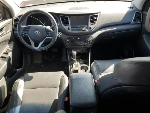 KM8J3CA44HU411092 2017 HYUNDAI TUCSON - Image 8