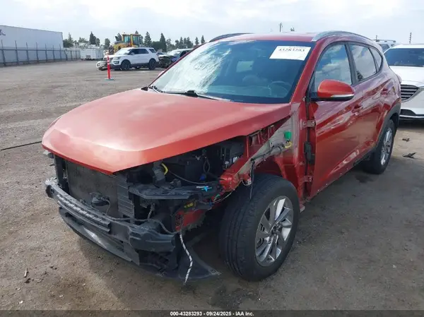 KM8J3CA44HU427745 2017 HYUNDAI TUCSON - Image 2