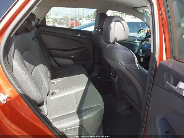 KM8J3CA44HU427745 2017 HYUNDAI TUCSON - Image 8